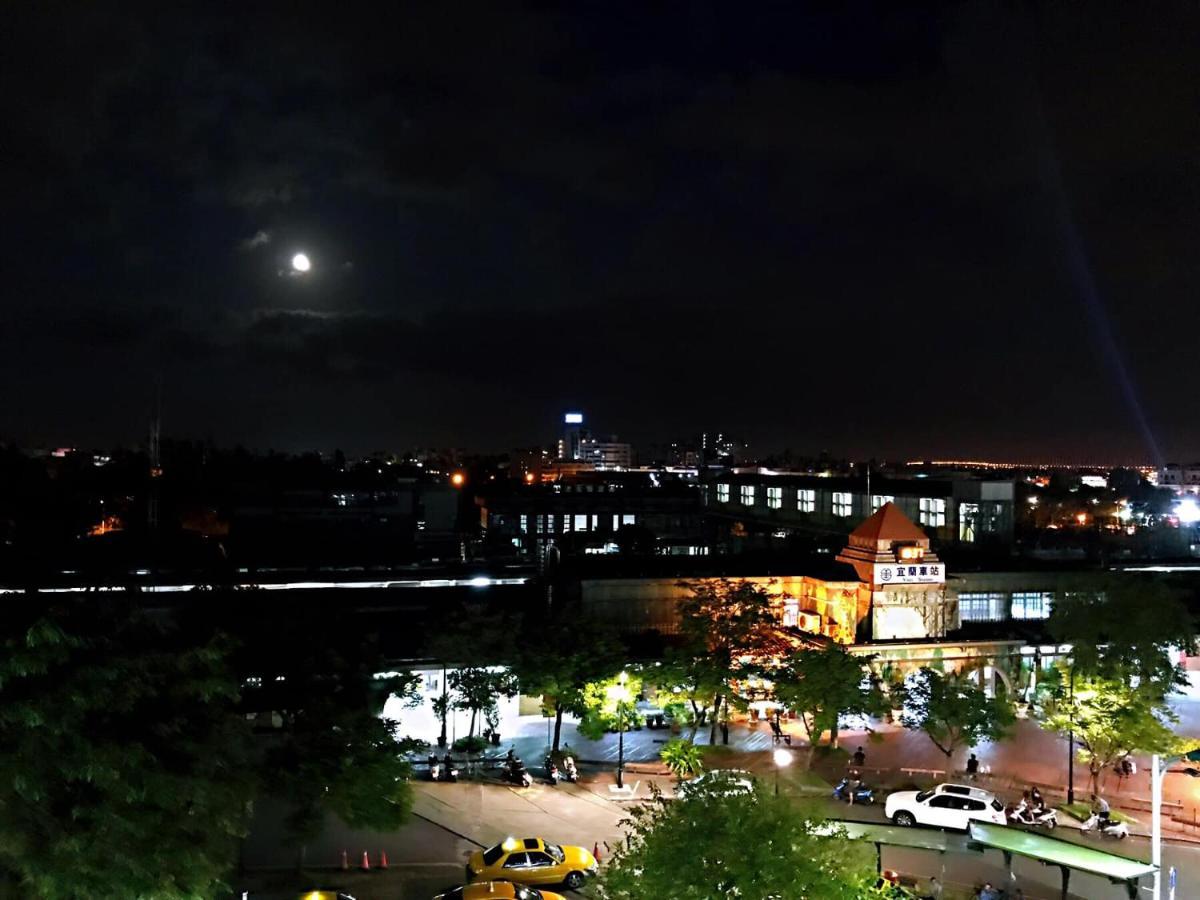 One Night Hostel Yilan Exterior photo
